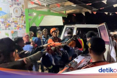 Gadis Remaja Tewas Usai Terseret Arus Saat Daki Gunung Bekel Mojokerto