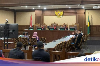 Saksi Ngaku Diberi Eks Panitera PN Jaktim Rp 200 Juta, Tugasnya Mendoakan