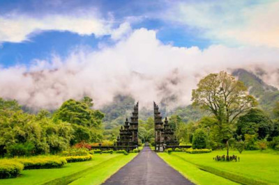 Paradise Found: Why Bali Draws Millions of Travelers